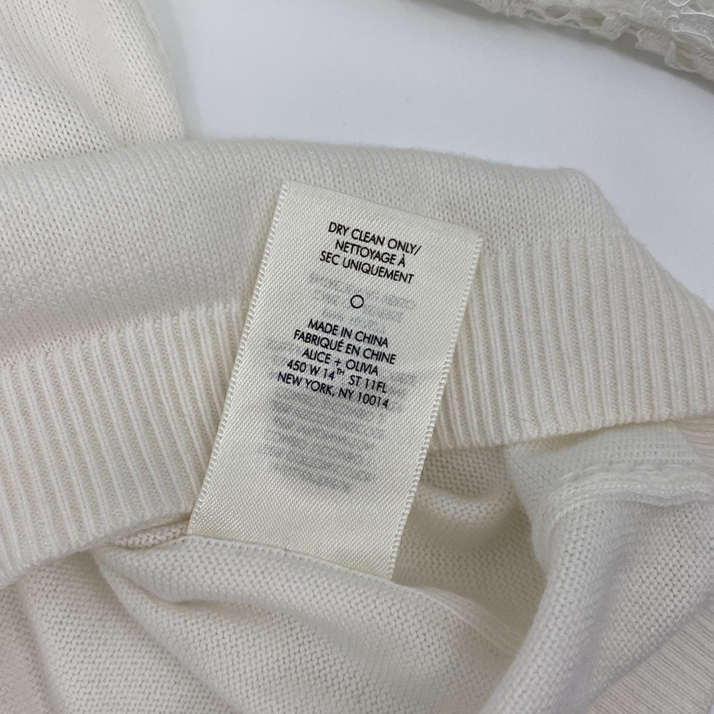 ALICE + OLIVIA Blake Lace Cotton Long Sleeve Top - Picture 5 of 11